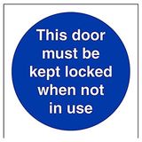 VSafety 18012AF-S "Deze deur moet worden vergrendeld wanneer niet in gebruik" Verplichte borden, zelfklevend Vinyl, Vierkant, 100 mm x 100 mm, Blauw