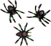 Amscan Nep spinnen - 16x stuks - zwart - 4 x 3 cm - halloween - beestjes - horror - feestdecoratie