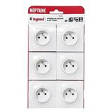 LEGRAND - Wandcontactdoos met aarding Neptune – stopcontact 2P+T uit één stuk – bevestiging met klauwen/schroeven – wit – 6 stuks