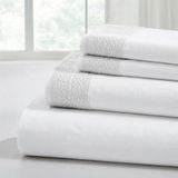 Pacific Coast Textiles 4-delige beddengoedset van microvezel met gehaakte kant, wit, queensize