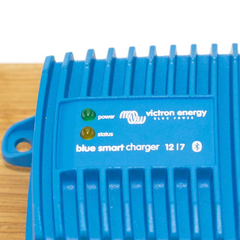 Victron Blue Smart IP67 Acculader 12/7 - 120V