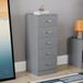 Vida Designs Smalle commode met 5 uittrekbare laden voor slaapkamer (grijs)