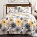 Lush Decor Quilt Bloemen 3 Stuk Reversibel, Microfiber, Geel & Grijs, Vol/Koningin