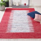 SAFAVIEH Montauk Collection 152 x 244 cm Ivory and Red Low Pile Area Rug