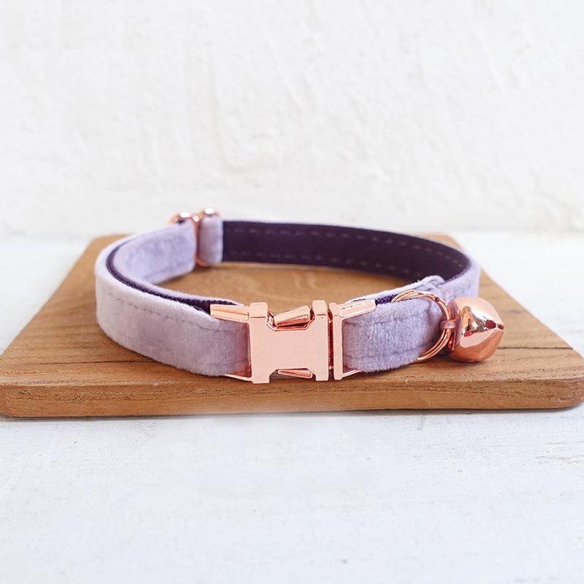 ACE Pets ACE Pets® - Kattenhalsband met belletje – Halsband Kat & Kitten - Kittenhalsband & Kattenbandje - Kattenbelletje - Paars rosé