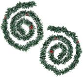 Feeric lights & Christmas Feeric Christmas Dennenslinger - 2x - met sneeuw en rode besjes - 200 x 7,5 cm - kunststof - dennen guirlande