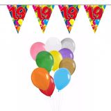 Folat Verjaardag 19 jaar feestartikelen set - 50x ballonnen - 2x leeftijd print vlaggenlijnen