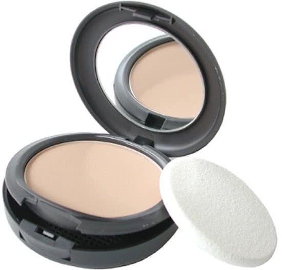 MAC Studio fix powder plus foundation NW 20