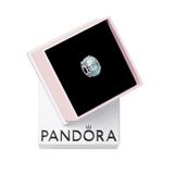 PANDORA Winterblauwe sneeuwvlok Murano bedel in sterlingzilver met blauwe glazen steen, Moments Collectie, compatibele Moments armbanden, 792377C00