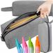 KRUMAD Trousse à stylos pour l'école, trousse robuste en tissu, trousse polyvalente pour stylos ou instruments d'écriture, légère et hydrofuge, gris