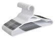Finnhomy Set van 50 plastic hangers, kleerhangers met antislippads, ruimtebesparend, gemakkelijk te schuiven organizer, kledinghanger voor slaapkamer kast garderobe, geweldig voor shirts, broeken