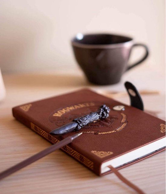 Harry Potter Hogwarts Notebook with Pen - A5 - Dotted - Brown - 120 Pages