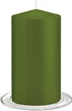 Trend Candles - Stompkaarsen met glazen onderzetters set van 2x stuks olijfgroen 8 x 15 cm