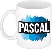 Bellatio Decorations Pascal naam cadeau koffie mok - beker - met blauw verfstrepen - Cadeau collega - vaderdag - verjaardag - meester - coach - 300 ml - wit