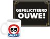 Bellatio Decorations Verjaardag cadeau koffiemok - 65 jaar - man - stopbord - met gefeliciteerd ouwe wenskaart