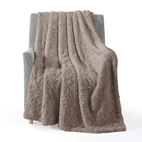 UGG Adalee Faux Fur Reversible Accent Blanket - 177 x 127 cm - Oyster