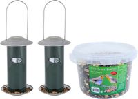 Merkloos / Sans marque Shoppartners Bv 2x stuks metalen vogel voedersilos groen aan hanger 23 cm met 4-seizoenen vogel strooivoer 2,5 kg