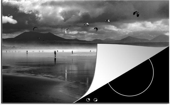 KitchenYeah® Inductie beschermer 77x51 cm - Kite Surf meer - zwart wit