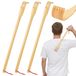 Set de 3 gratte-dos en bois avec long manche