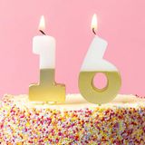 Talking Tables Wit en goud cijfer 16 verjaardagskaarsen voor taarten, taarttopper decoratie, premium kwaliteit, één en zes kaarsen, jubileum, mijlpaal leeftijd, 5,5 cm hoogte, gerecyclede verpakking