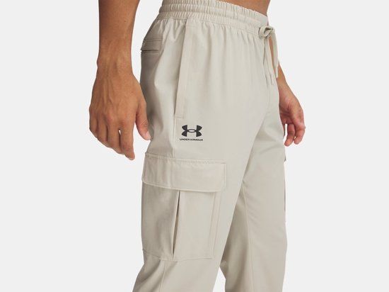 Under Armour UA Vibe Woven Cargo Pants Heren Sportbroek - Khaki Base - Zwart
