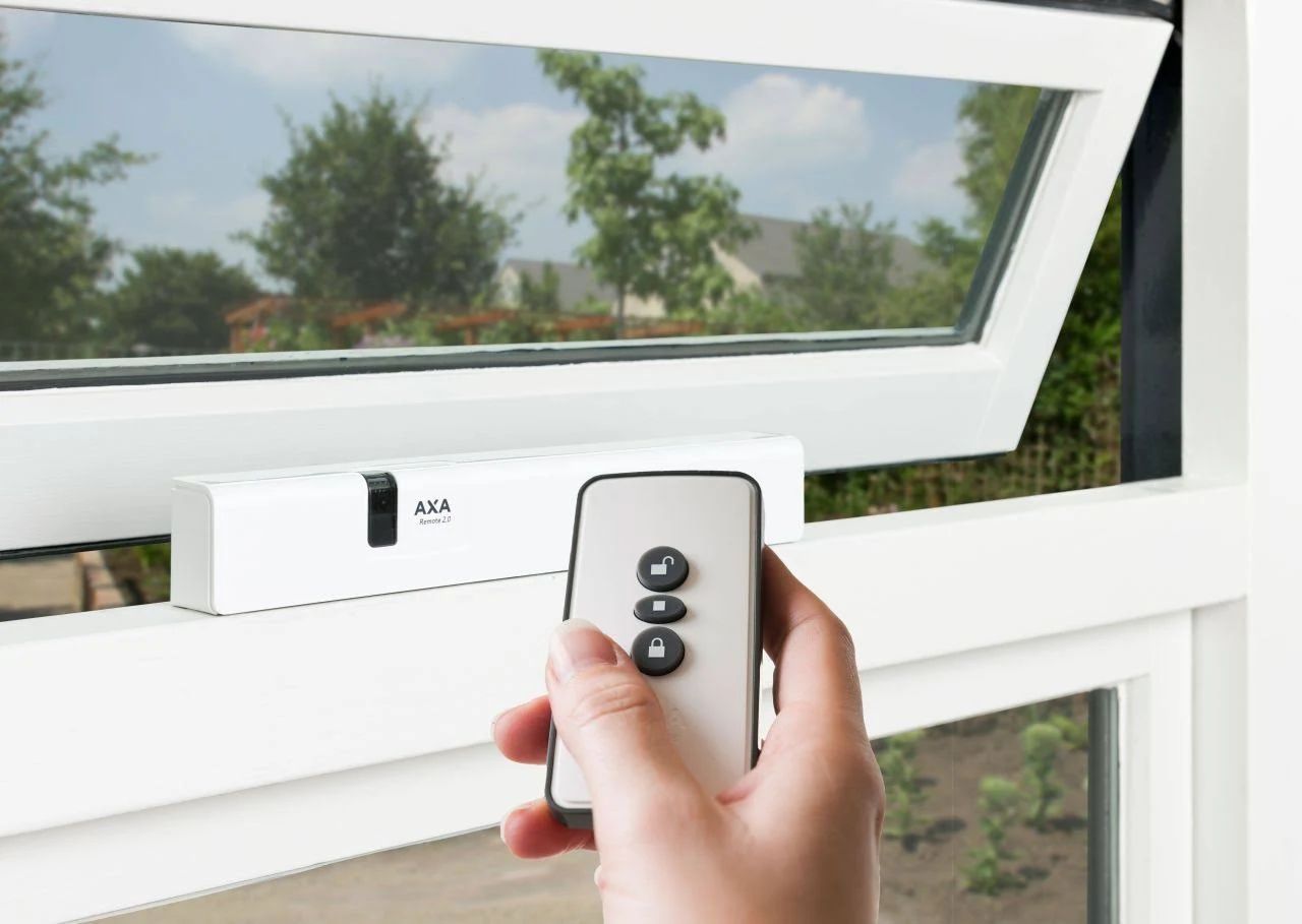 AXA Raamopener (AXA Remote 2.0) Wit | Afstandsbediening | SKG** | Klepraam/bovenlicht
