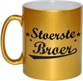 Bellatio Decorations Bol Stoerste broer tekst cadeau mok / beker met sterren - 330 ml - goudkleurig - kado koffiemok / theebeker