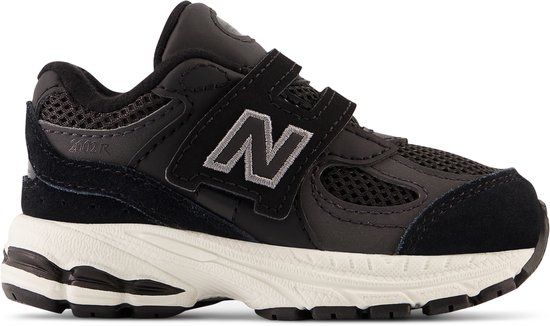 New Balance 2002R Unisex Sneakers - BLACK