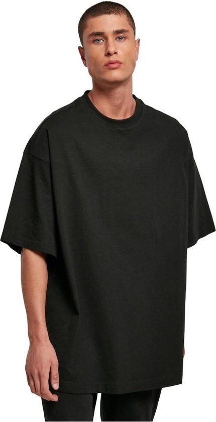 Urban Classics Huge Heren T-shirt - Zwart - XL