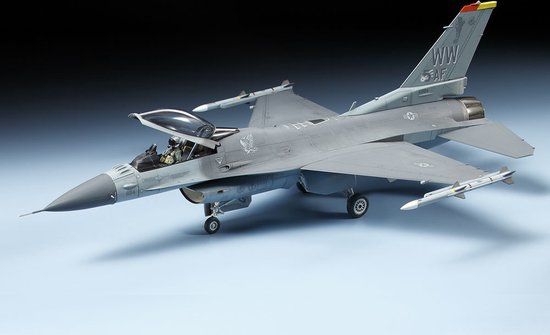 Tamiya TAM60786 300060786 - 1:72 US F-16CJ Fighting Falcon