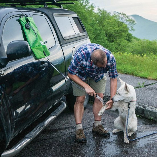 KURGO Go Shower Bag - Draagbare douche voor honden voor onderweg, op reis en op de camping - 6 liter multi