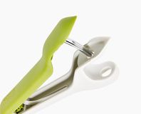 Joseph Joseph Tweezy™ 2-in-1 Ontpitter