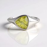 Cavill - Zilveren ring - 925 Sterling Zilver Geplatineerd - Limoenkwarts 1,532 ct - Triljant Geslepen - Ring met Groene Edelsteen - Dames Ring Cadeau