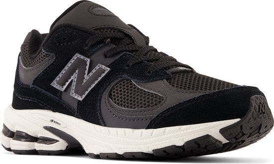 New Balance 2002R Unisex Sneakers - BLACK