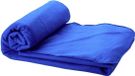 Merkloos Fleece deken of plaid - bank/bed - kobalt blauw - 150 x 120 cm - reisdeken met tasje