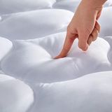 SLEEP ZONE Gewatteerde hoeslaken voor twee eenpersoonsbedden - zachte pluizige topmatras topper met diepe zak 8-21 inch, Twin