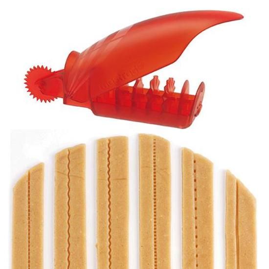 Mastrad Deco Deegsnijder - Rood