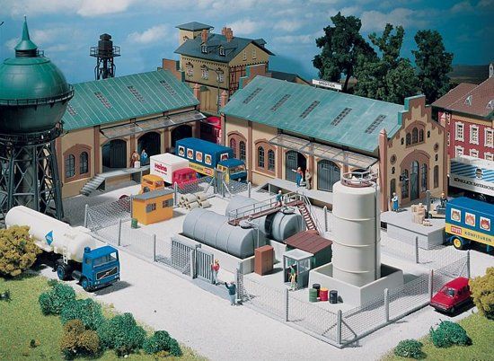 FALLER - Ijzeren industrie-omheining, 370 mm (272420)