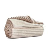 KARACA Ruby Stripe Wellsoft eenpersoonsdeken, ecru knuffeldeken van 100% polyester in stijlvol design, afmetingen: 150 x 200 cm