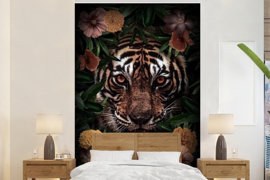 Nr1Wallpaper Behang - Fotobehang Tijger - Bruin - Bloemen - Breedte 195 cm x hoogte 300 cm