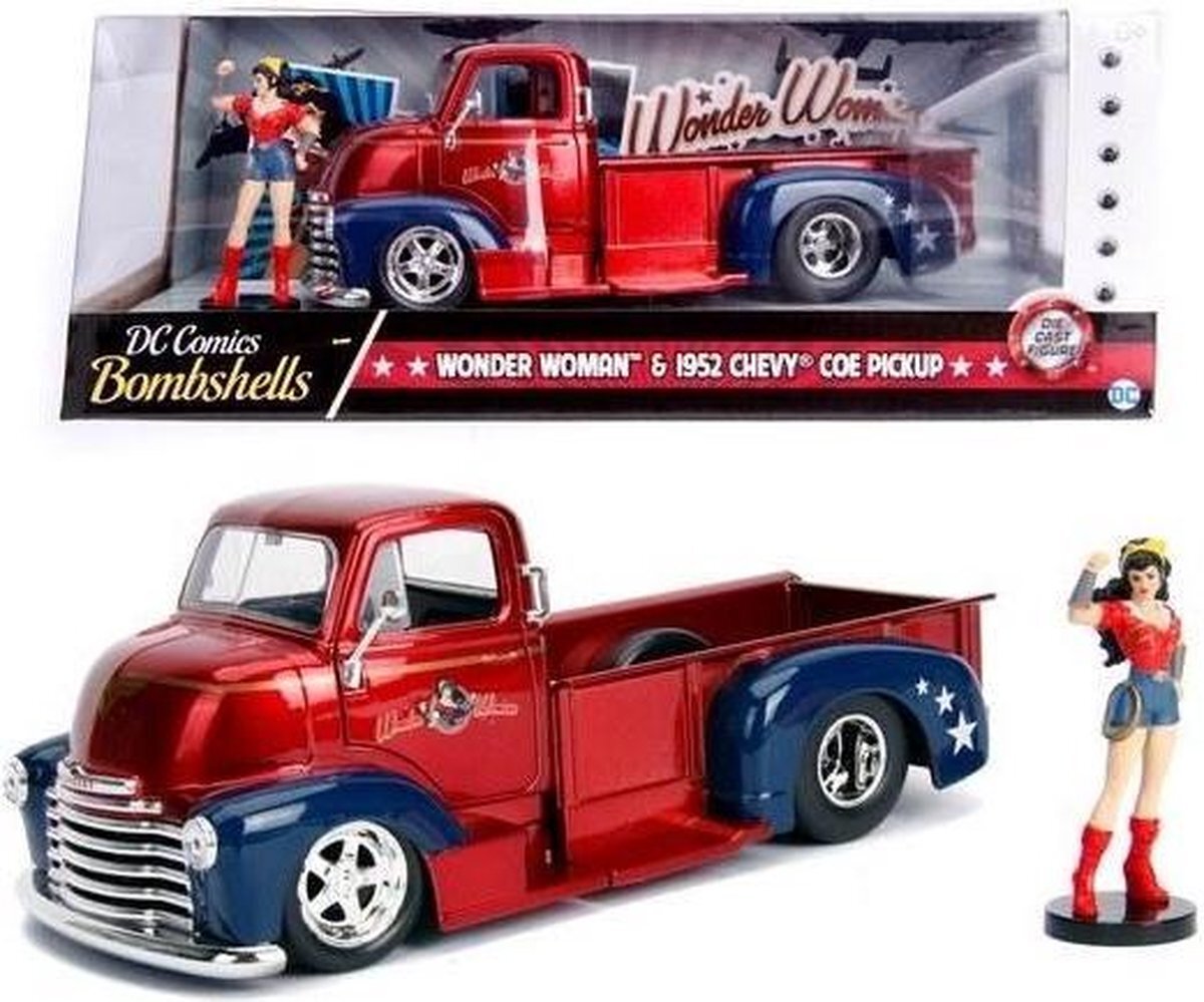 Jada Toys DC COMICS - Bombshells Wonder Woman 1952 Chevy Coe Pickup - 1:24