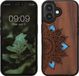 kwmobile telefoonhoesje geschikt voor Apple iPhone 16 - Houten hoesje met bumper - Donkerbruin Parelmoer mandala design