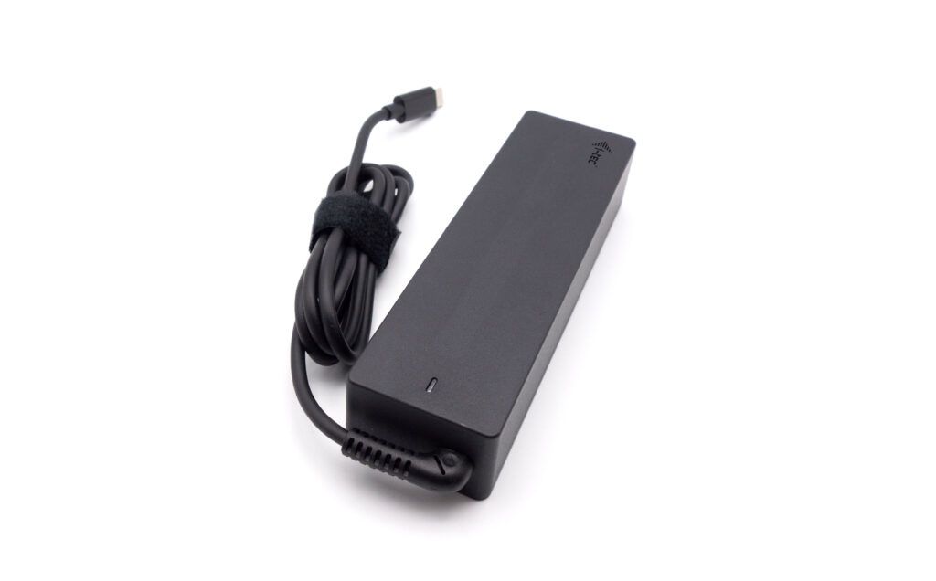 i-tec Universal USB-C PD 3.0 100W Charger - Black