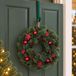 Couronne de porte décorée - D34 x 9 cm - rouge - avec cintre de porte vert - couronne de Noël