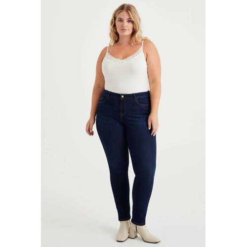 WE Fashion Curve singlet met kant offwhite