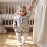 Poupée reborn en vinyle - 26 pouces - Avec tenue à fleurs - Cheveux blonds implantés - Pour enfants à partir de 3 ans