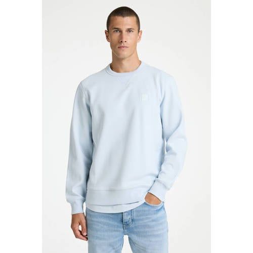 CHASIN' sweater lichtblauw