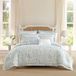 Laura Ashley Dekbed, zachte omkeerbare beddengoedset, inclusief bijpassende bonus sierkussenslopen van euro-formaat en sierkussens, queensize, Nora, blauw, geel, groen of wit