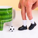 Winkee OOTB Voetbal mok met schoenen en bal