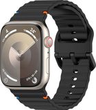 By Qubix Wave Sportband Zwart Geschikt voor Apple Watch 44 mm / 45 mm / 46 mm / 49 mm